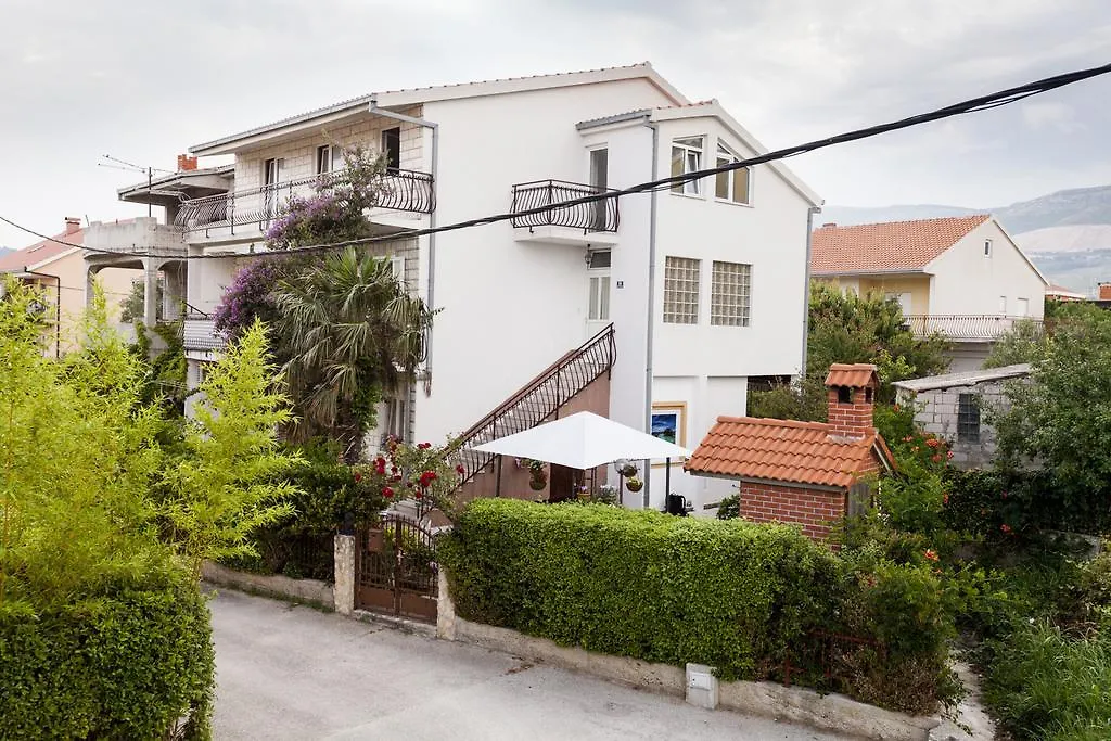 Apartment Dalmatia Kaštela
