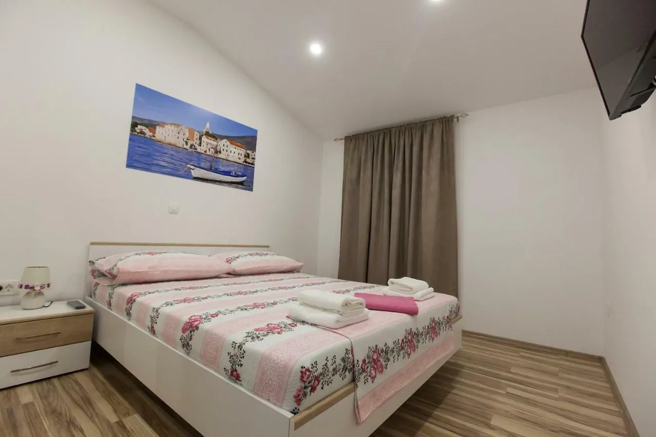 Apartment Dalmatia Kaštela